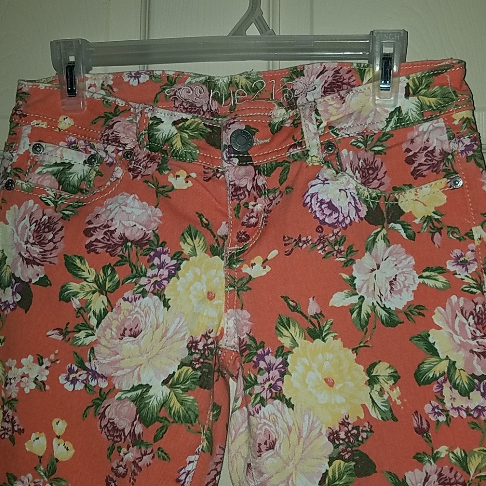 pants - Picture 2 of 4